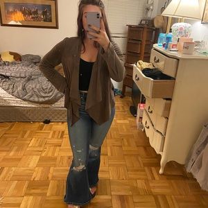 Brown suede feeling jacket. Light and flowy